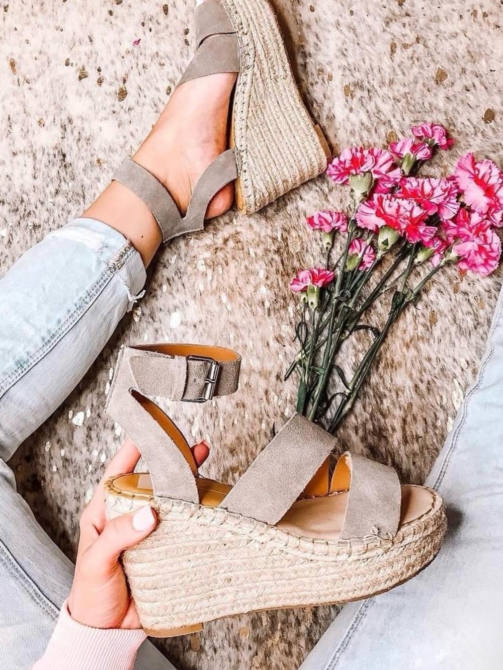 Dolce Vita Shae Espadrille Wedges in Grey/Taupe Size 9